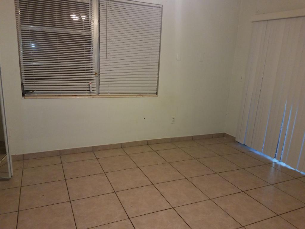 131 Mentone Road Lantana, FL 33462 - Photo 13 of 16 20180811134326502138000000-o