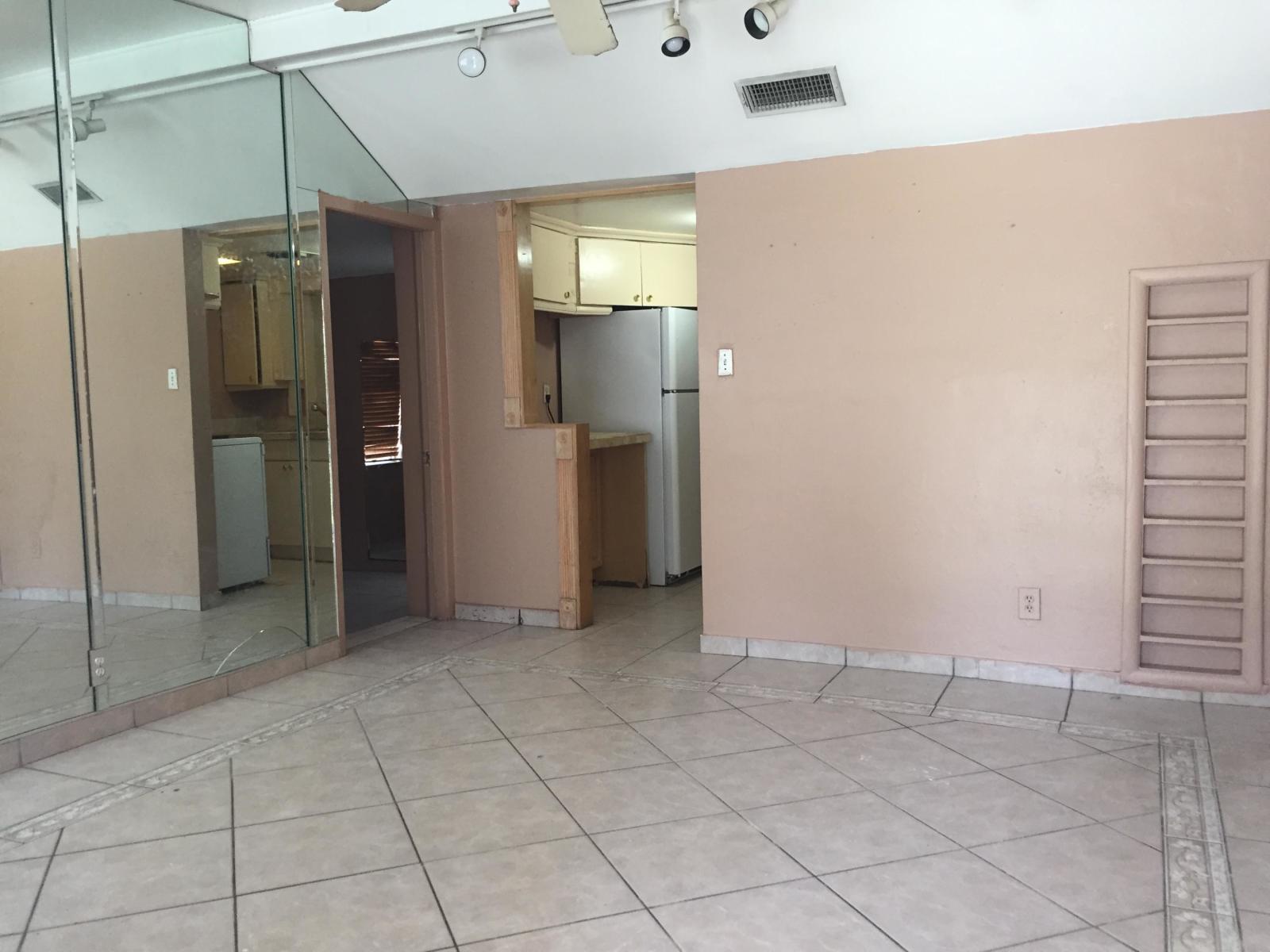 131 Mentone Road Lantana, FL 33462 - Photo 9 of 16 20180811134230909180000000-o