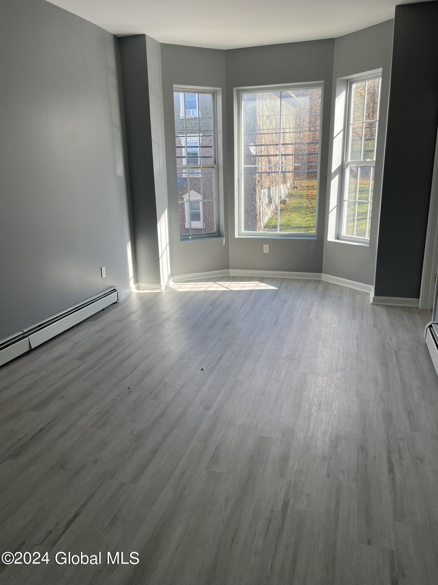 565 4th Street, Unit 2 Troy, NY 12180 - Photo 2 of 10 livingroom