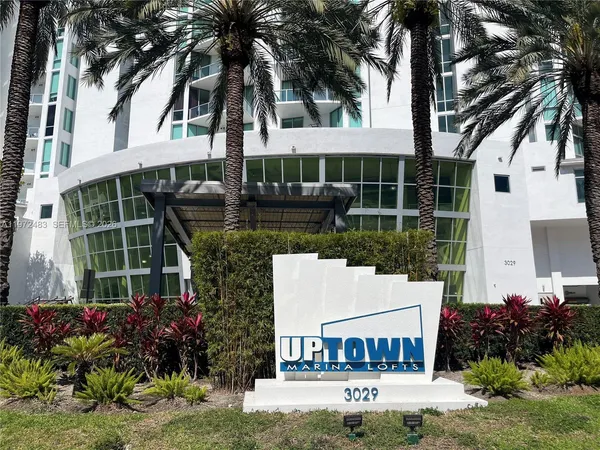 $2,825 | 3029 Northeast 188th Street, Unit 411, Aventura, FL 33180