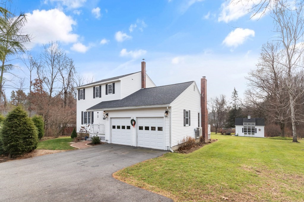 19 Island Pond Road Atkinson, NH 03811 - Photo 3 of 32 Gallery Image 3