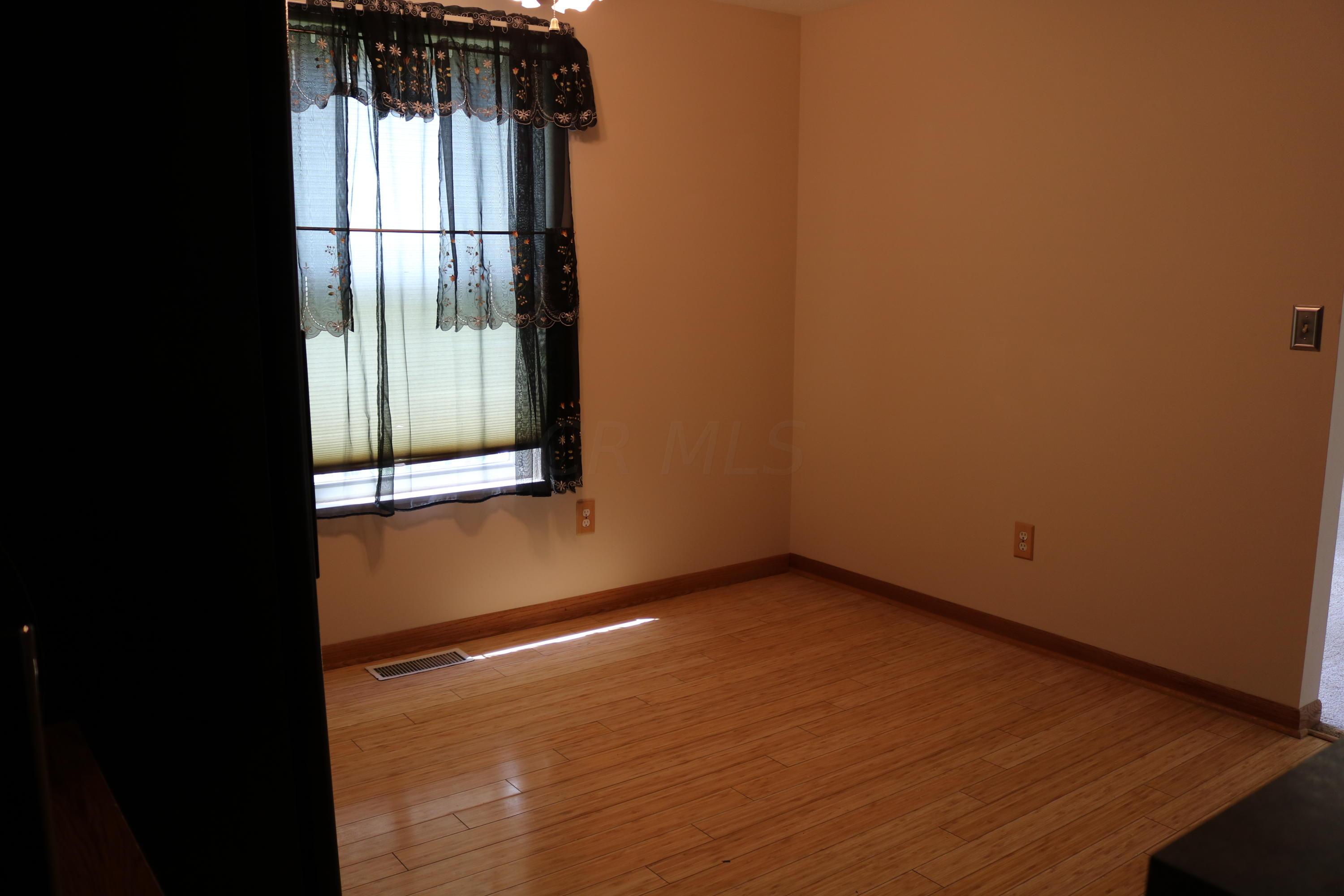 1848 Brimfield Road Columbus, OH 43229 - Photo 12 of 19 Gallery Image 12
