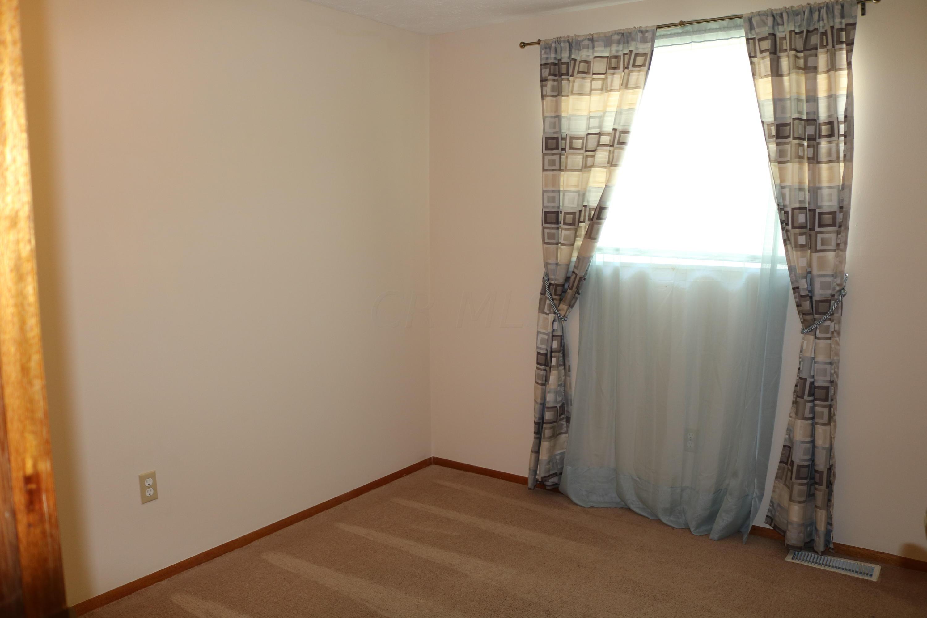 1848 Brimfield Road Columbus, OH 43229 - Photo 15 of 19 Gallery Image 15