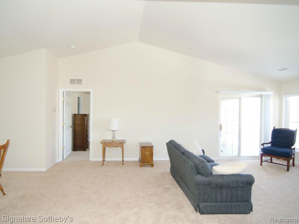 3462 Tremonte Circle Rochester, MI 48306 - Photo 3 of 21 Great Room 1.jpg