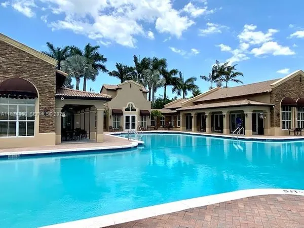 $2,050 | 930 Northeast 33rd Terrace, Unit 203, Homestead, FL 33033