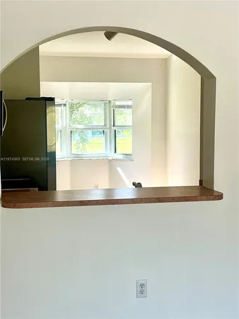 $2,050 | 930 Northeast 33rd Terrace, Unit 203, Homestead, FL 33033