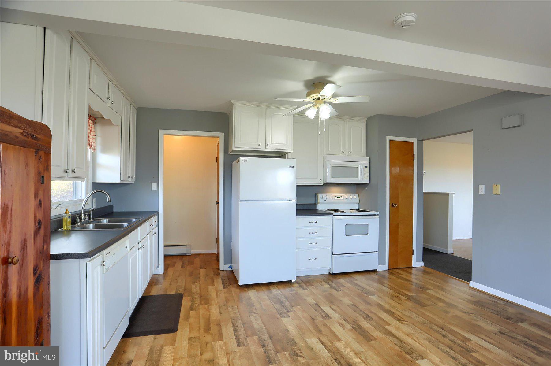 711 Rutter Road Halifax, PA 17032 - Photo 8 of 46 Eat-In Kitchen