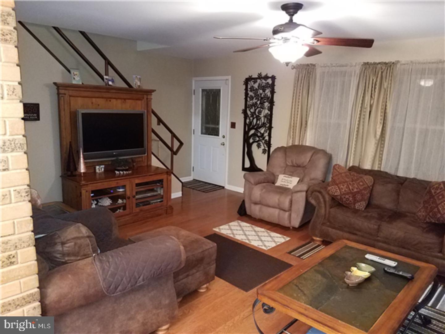 62 Quickset Road Levittown, PA 19057 - Photo 4 of 21 Gallery Image 4