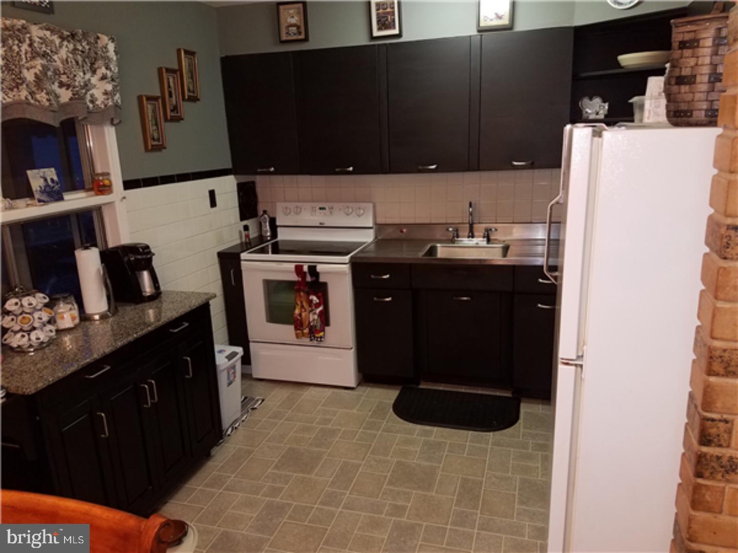 62 Quickset Road Levittown, PA 19057 - Photo 6 of 21 Gallery Image 6