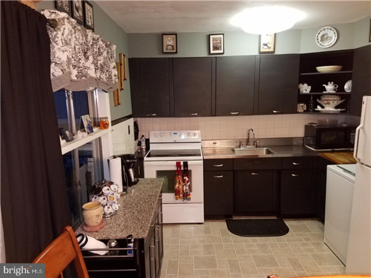 62 Quickset Road Levittown, PA 19057 - Photo 7 of 21 Gallery Image 7