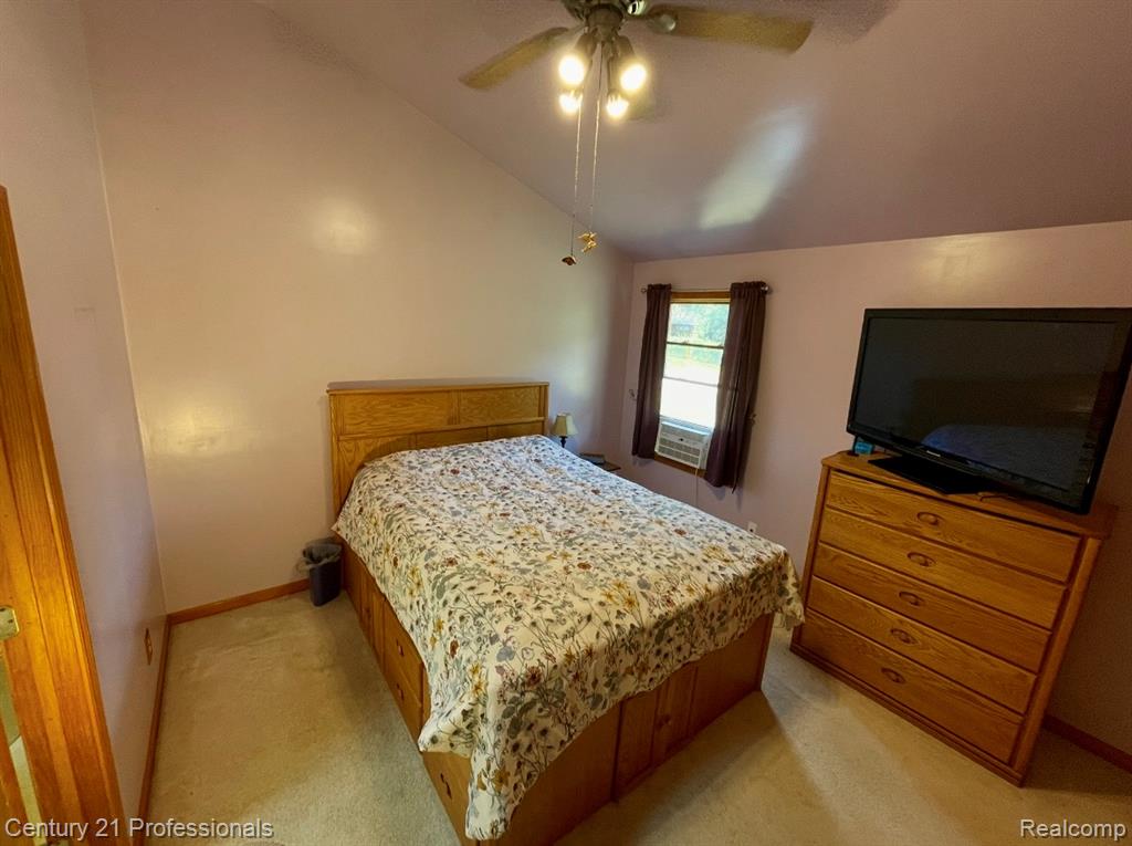 2903 Lake Angelus Road Waterford, MI 48329 - Photo 7 of 17 Gallery Image 7