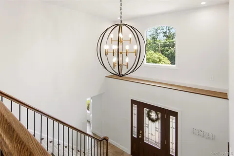 $1,299,999 | 84 Meadow Glen Road, Northport, NY 11768