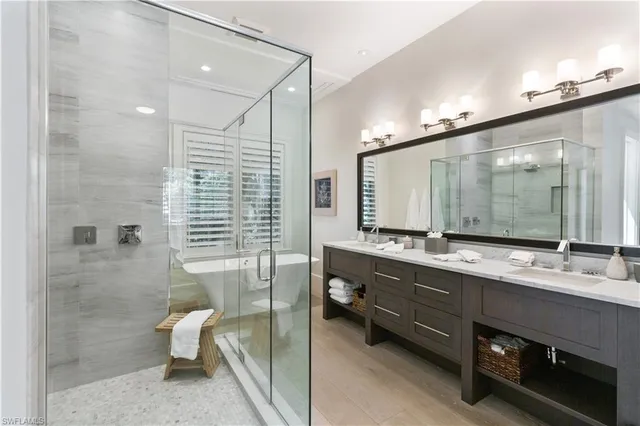 $34,000 | 500 3rd Avenue North, Naples, FL 34102