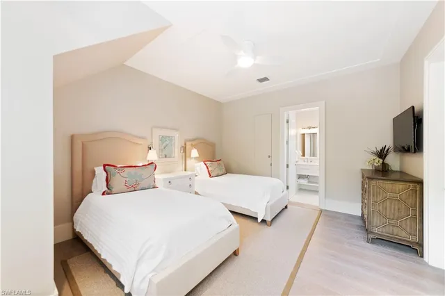 $34,000 | 500 3rd Avenue North, Naples, FL 34102