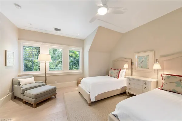 $45,000 | 500 3rd Avenue North, Naples, FL 34102