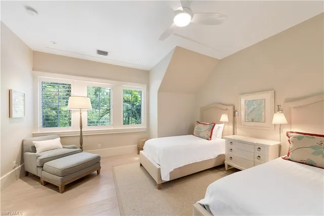 $34,000 | 500 3rd Avenue North, Naples, FL 34102