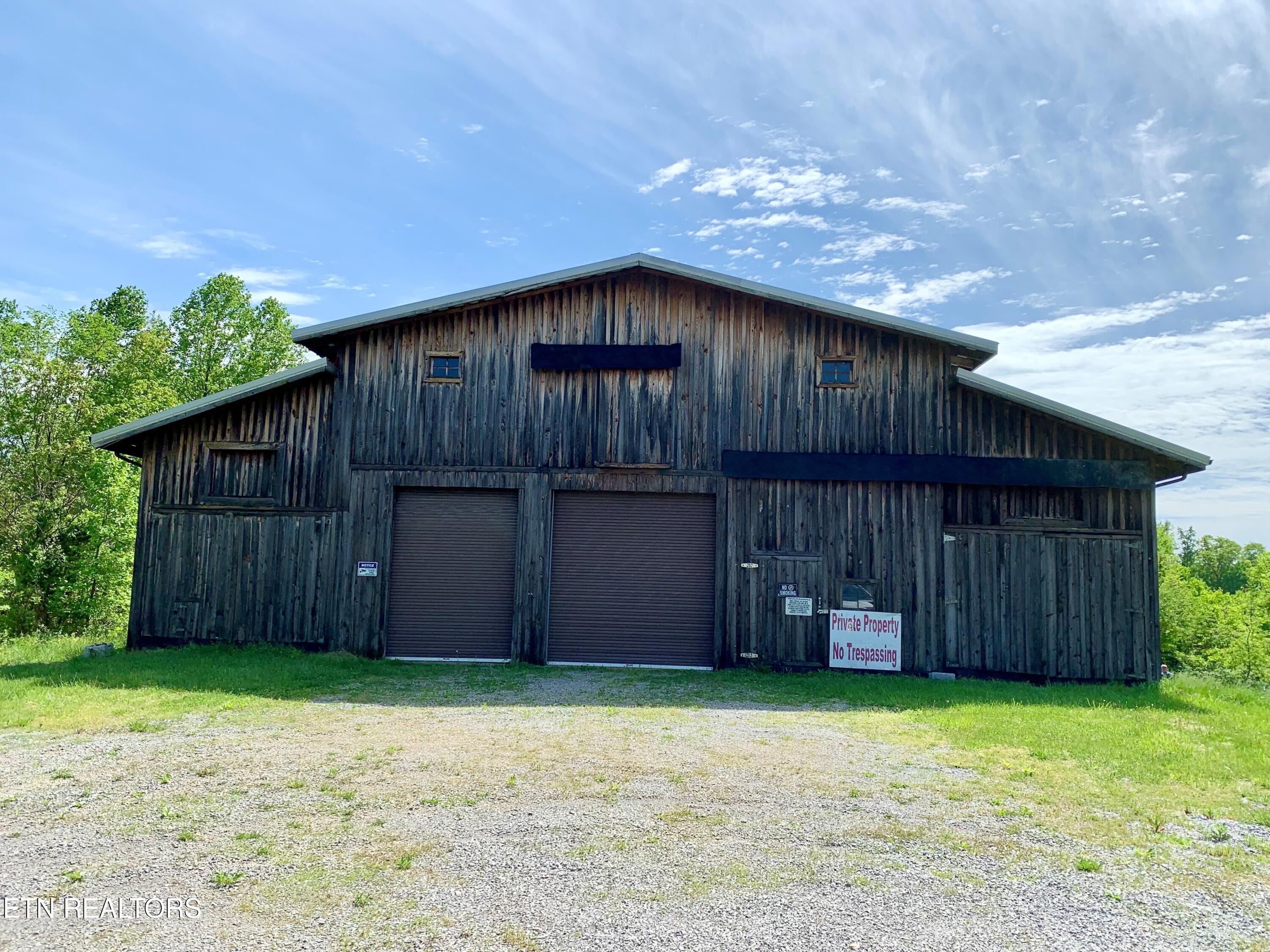 1088 Jones Ridge Road Speedwell, TN 37870 - Photo 5 of 53 Barn