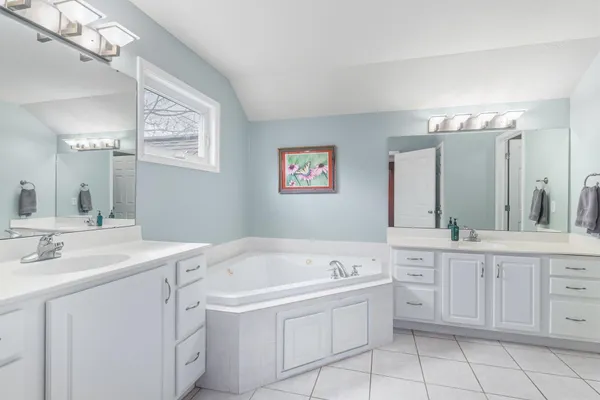 $542,000 | 16069 Grazenview Street, Schoolcraft, MI 49087