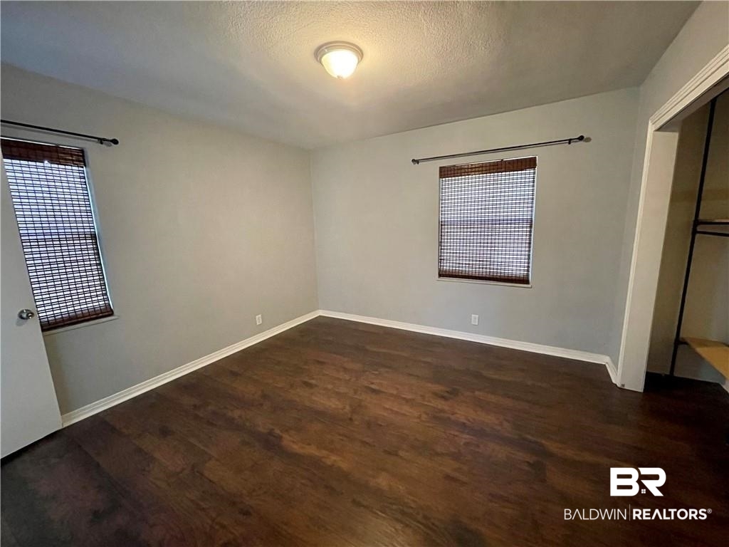271 Jennings Court Mobile, AL 36606 - Photo 3 of 7