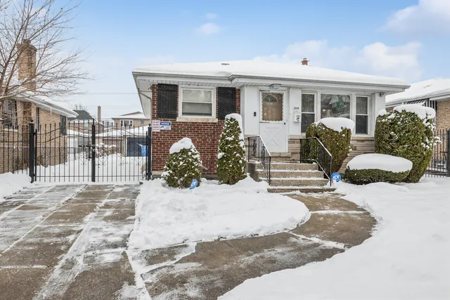 $225,000 | 5240 West Gladys Avenue, Chicago, IL 60644