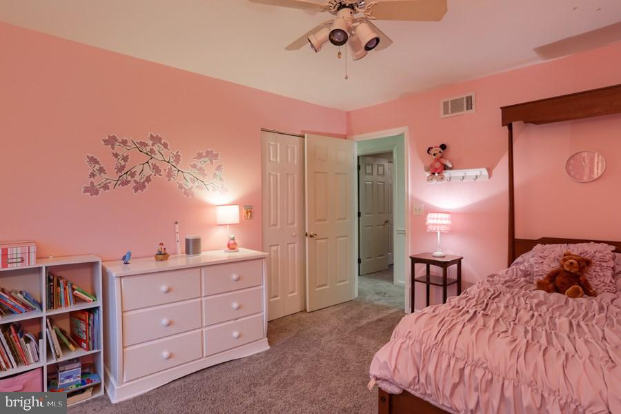 1102 Stonegate Road Hummelstown, PA 17036 - Photo 14 of 25 Gallery Image 14