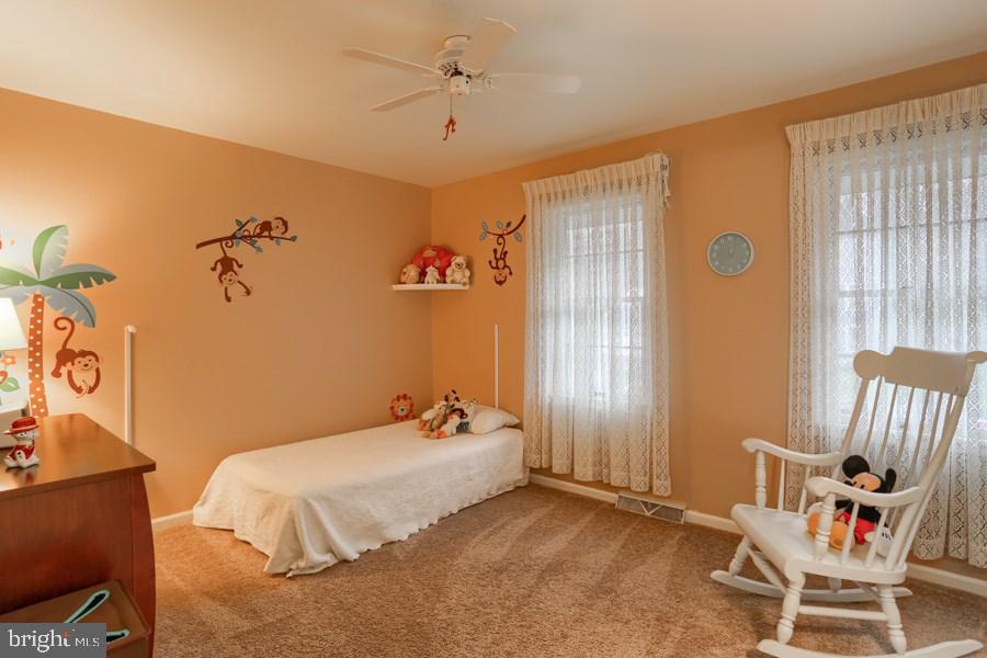 1102 Stonegate Road Hummelstown, PA 17036 - Photo 17 of 25 Gallery Image 17