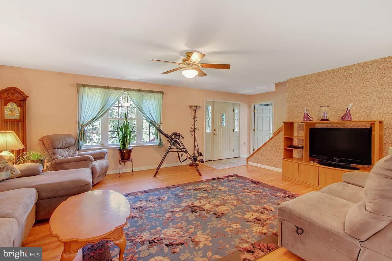 390 Bremer Road York, PA 17406 - Photo 4 of 25