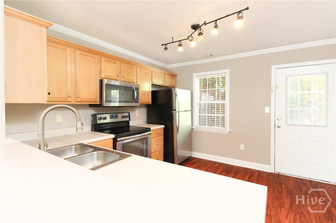 240 Cleveland Road, Unit 440 Athens, GA 30622 - Photo 6 of 21 Kitchen
