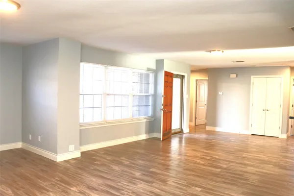 $1,550 | 606 Mildred Avenue, Burnet, TX 78611