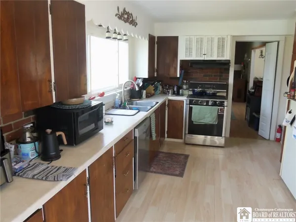 $199,500 | 330 Chestnut Street, Pomfret, NY 14063