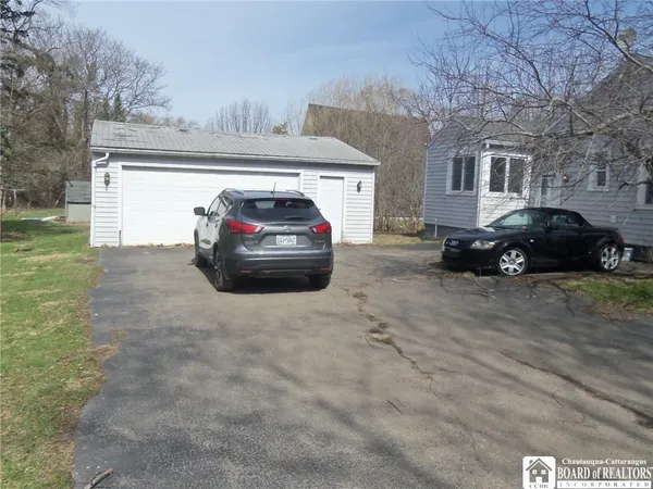 $199,500 | 330 Chestnut Street, Pomfret, NY 14063