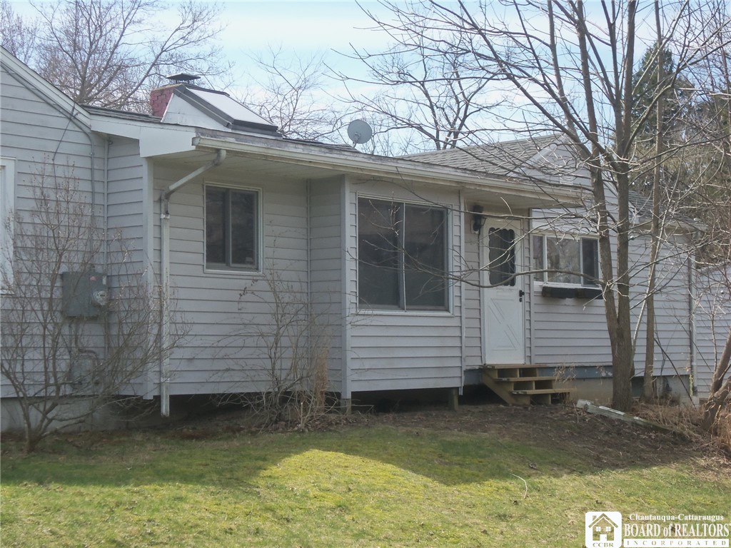 330 Chestnut Street Pomfret, NY 14063 - Photo 4 of 16