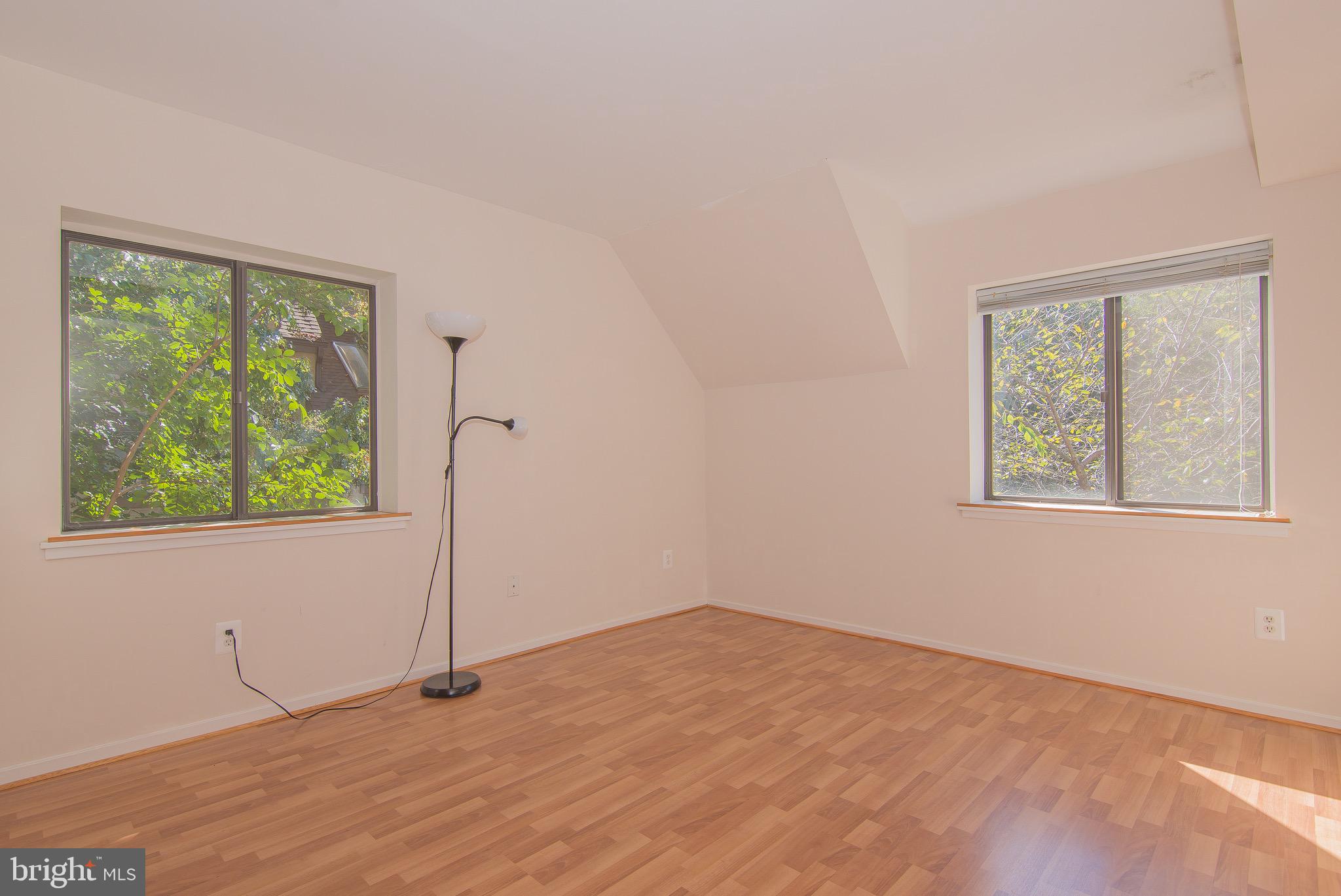 1665 Parkcrest Circle, Unit 301 Reston, VA 20190 - Photo 14 of 30 an empty room with a window