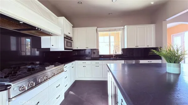 $4,499 | 8658 Edelweiss Drive, Corona, CA 92883