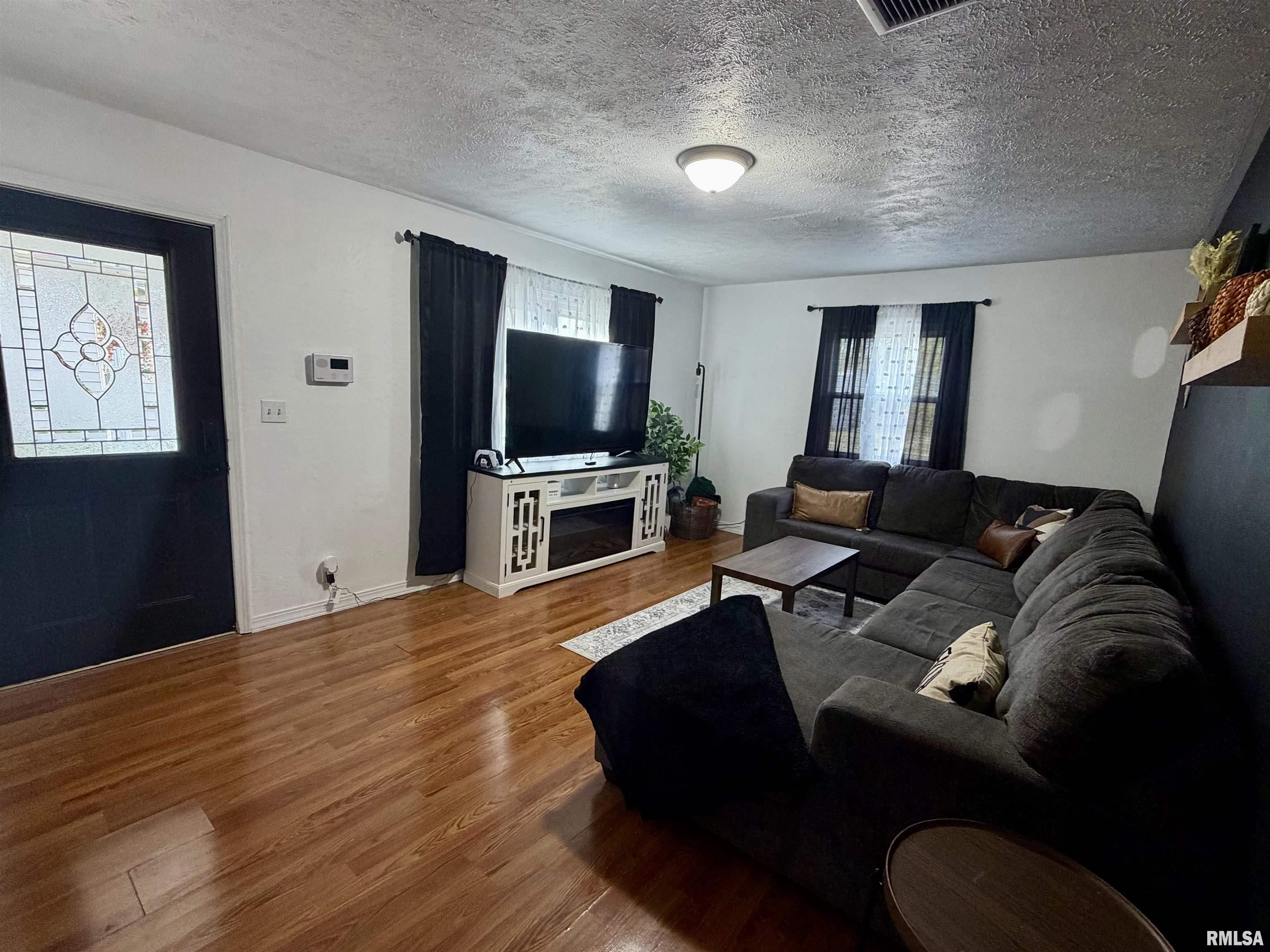 11 Edgebrook Street Centralia, IL 62801 - Photo 4 of 15