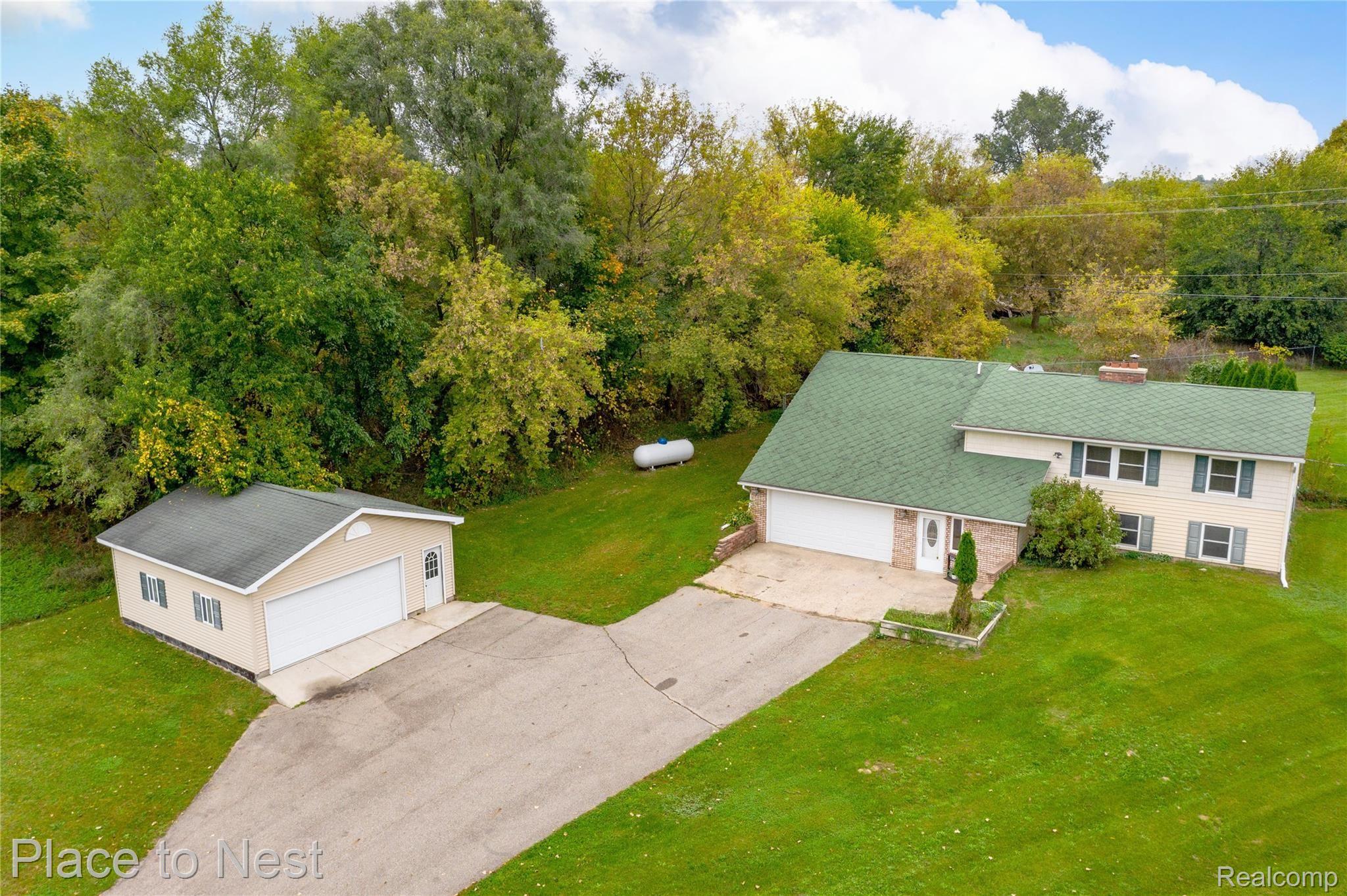 14623 South Wacousta Road Grand Ledge, MI 48837 - Photo 3 of 51 Exteriors (2 of 16).jpg