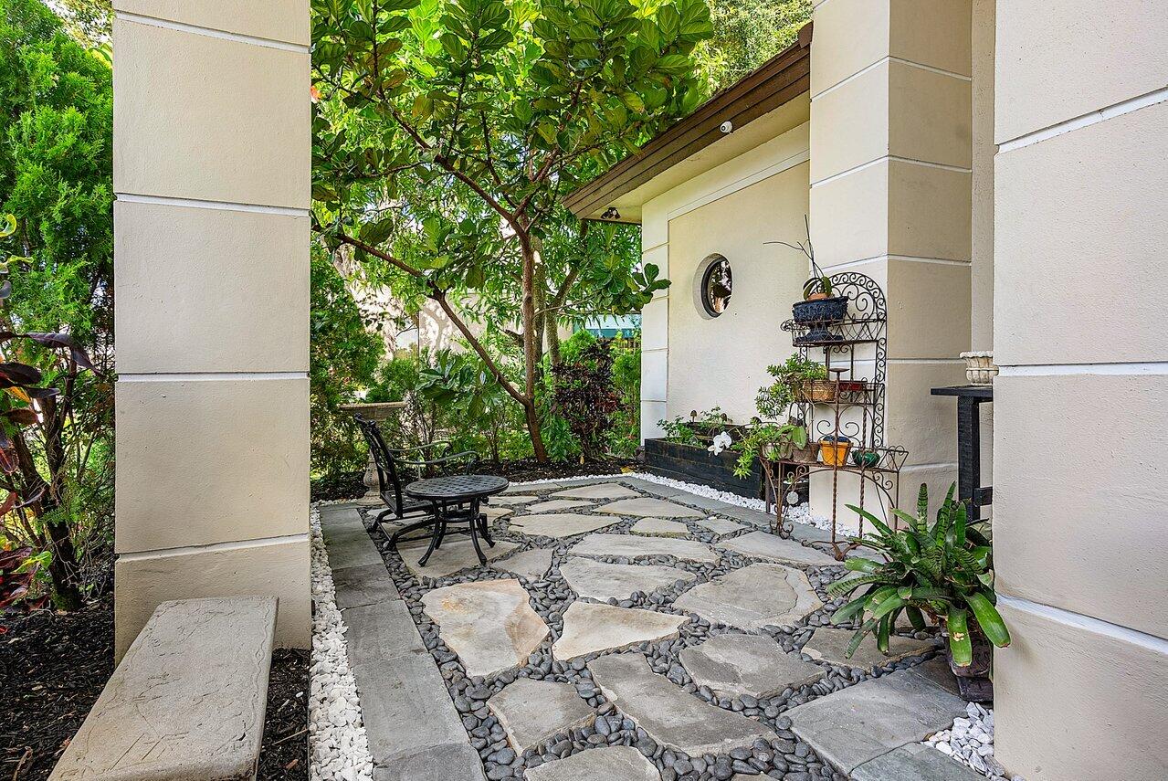 4845 Regency Court Boca Raton, FL 33434 - Photo 6 of 112 Sitting area out front