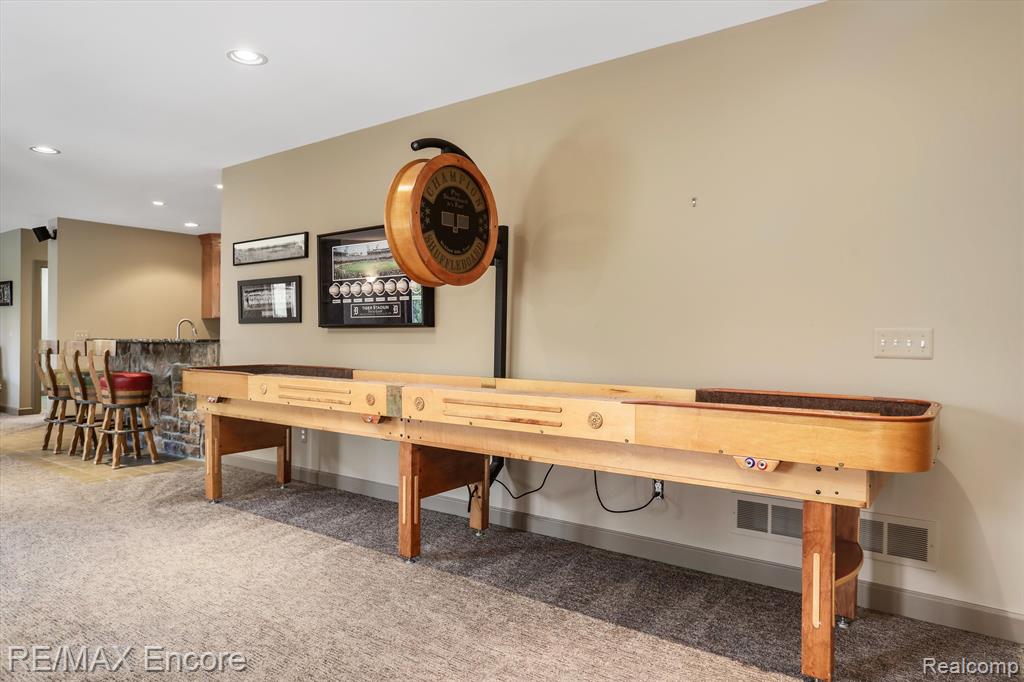 6993 Oakhurst Ridge Road Clarkston, MI 48348 - Photo 48 of 58 Gallery Image 48