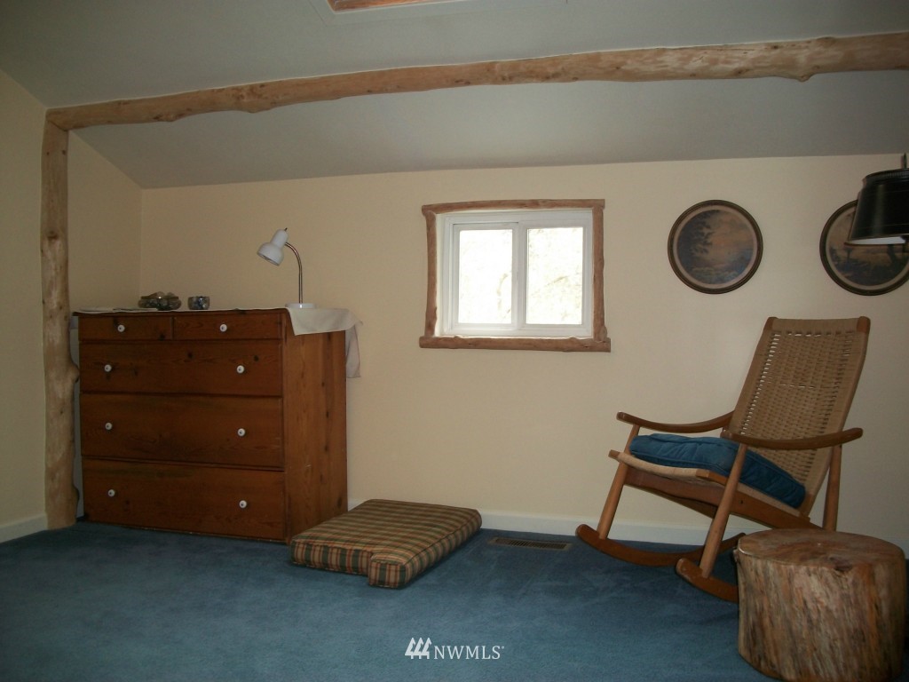 3924 South Bay Road Northeast Olympia, WA 98516 - Photo 14 of 15 Gallery Image 14