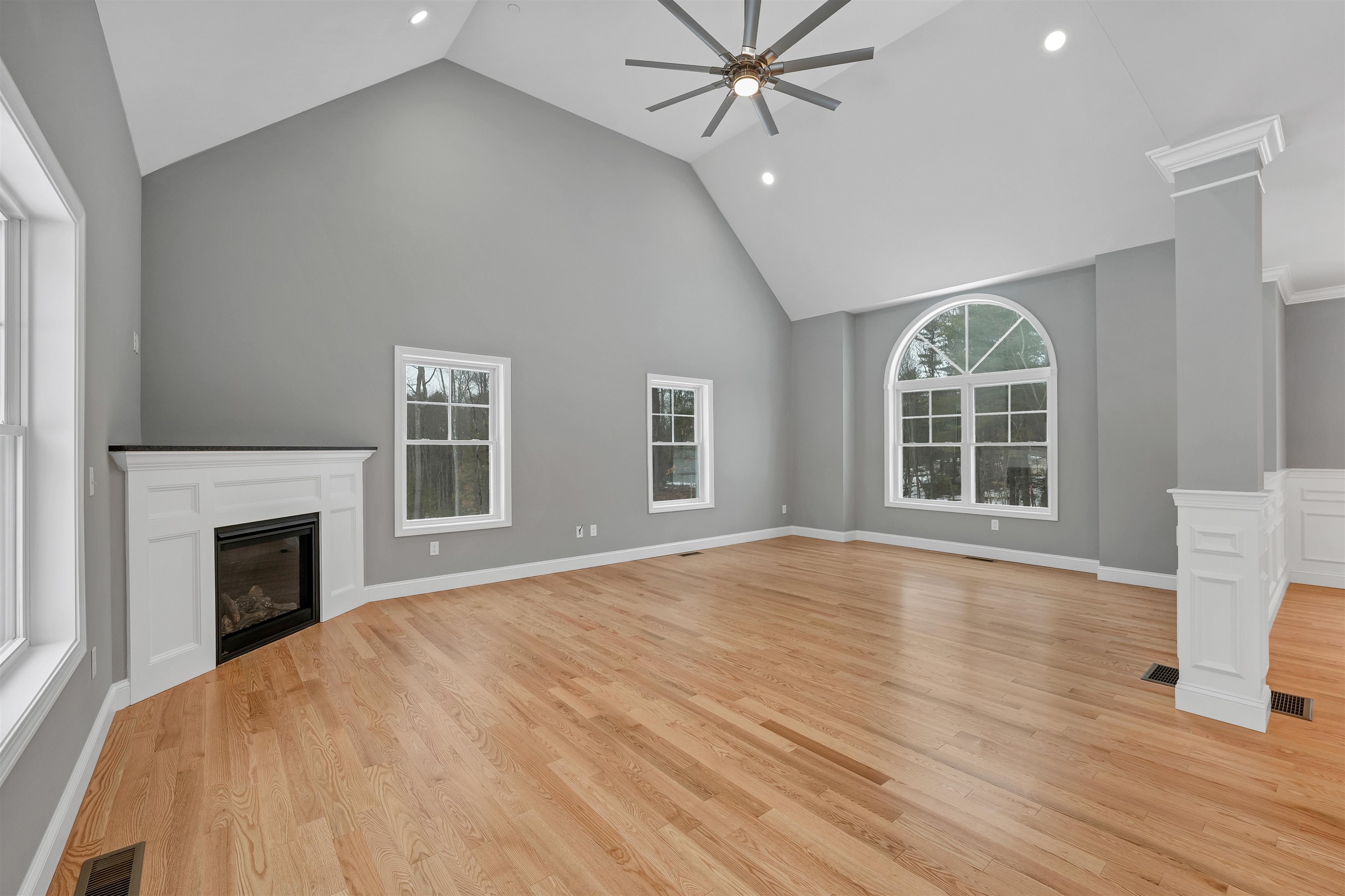 662 4th Range Road Pembroke, NH 03275 - Photo 4 of 20