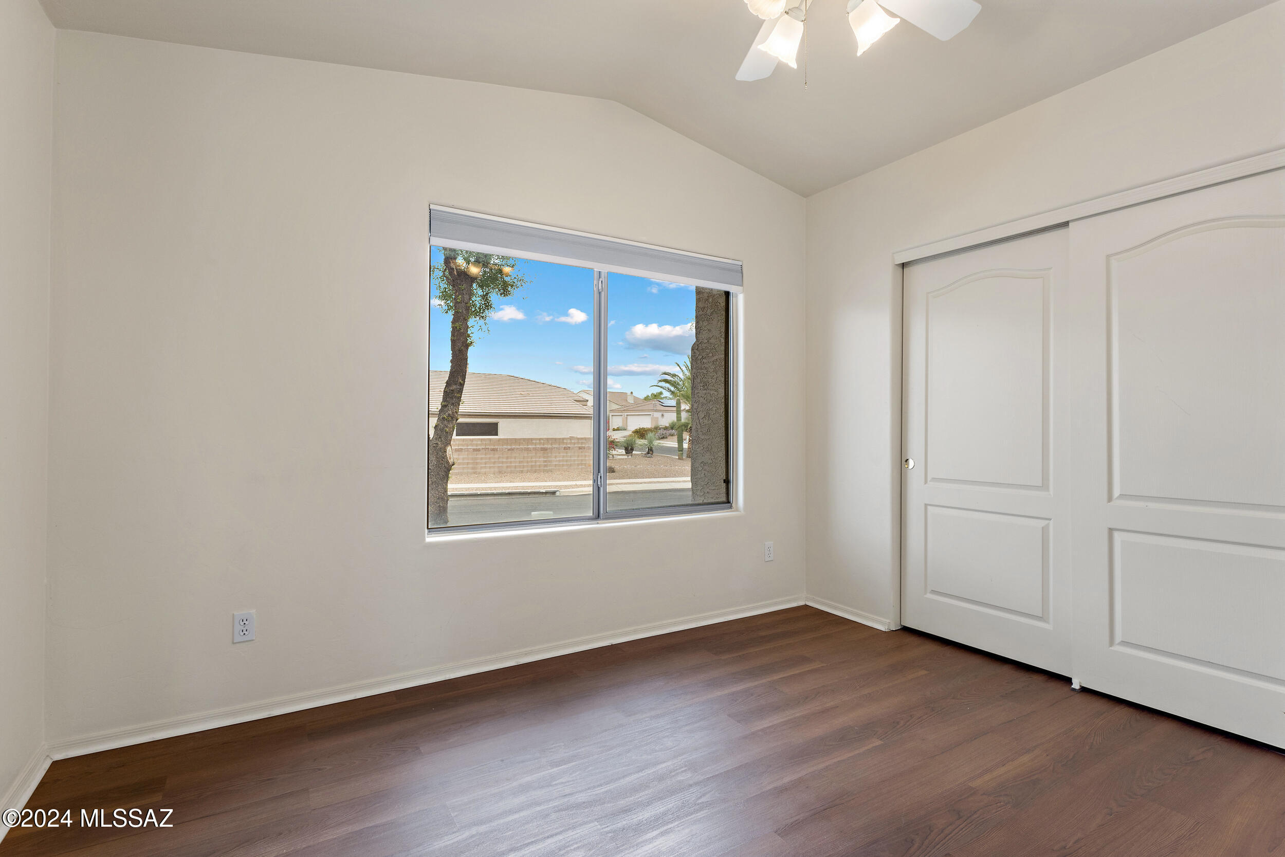 319 West Greys Road Tucson, AZ 85737 - Photo 3 of 29 Gallery Image 3
