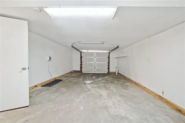 a view of a garage