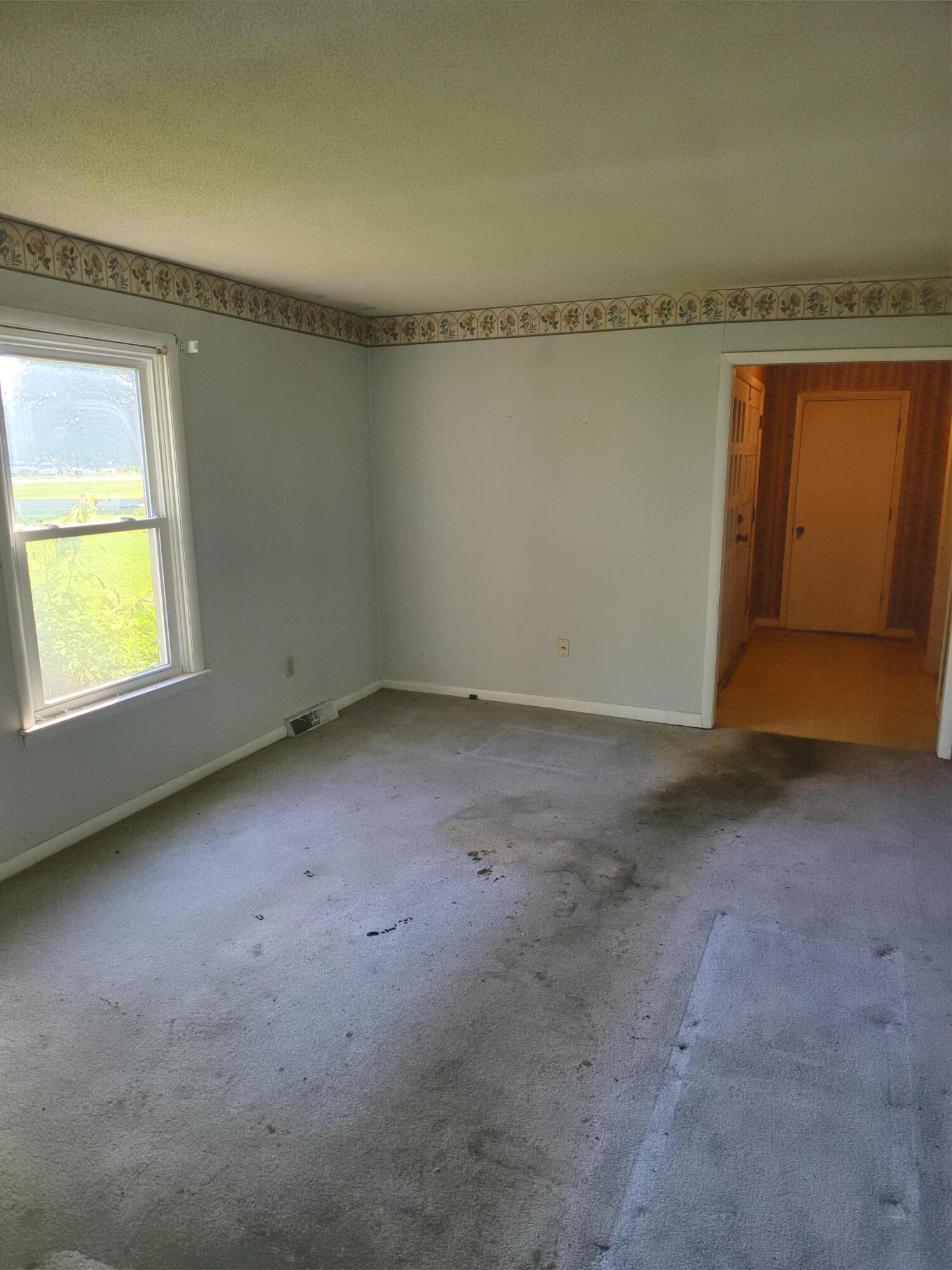 57 Vicksburg Estate Road Benton, KY 42025 - Photo 10 of 30 Living room
