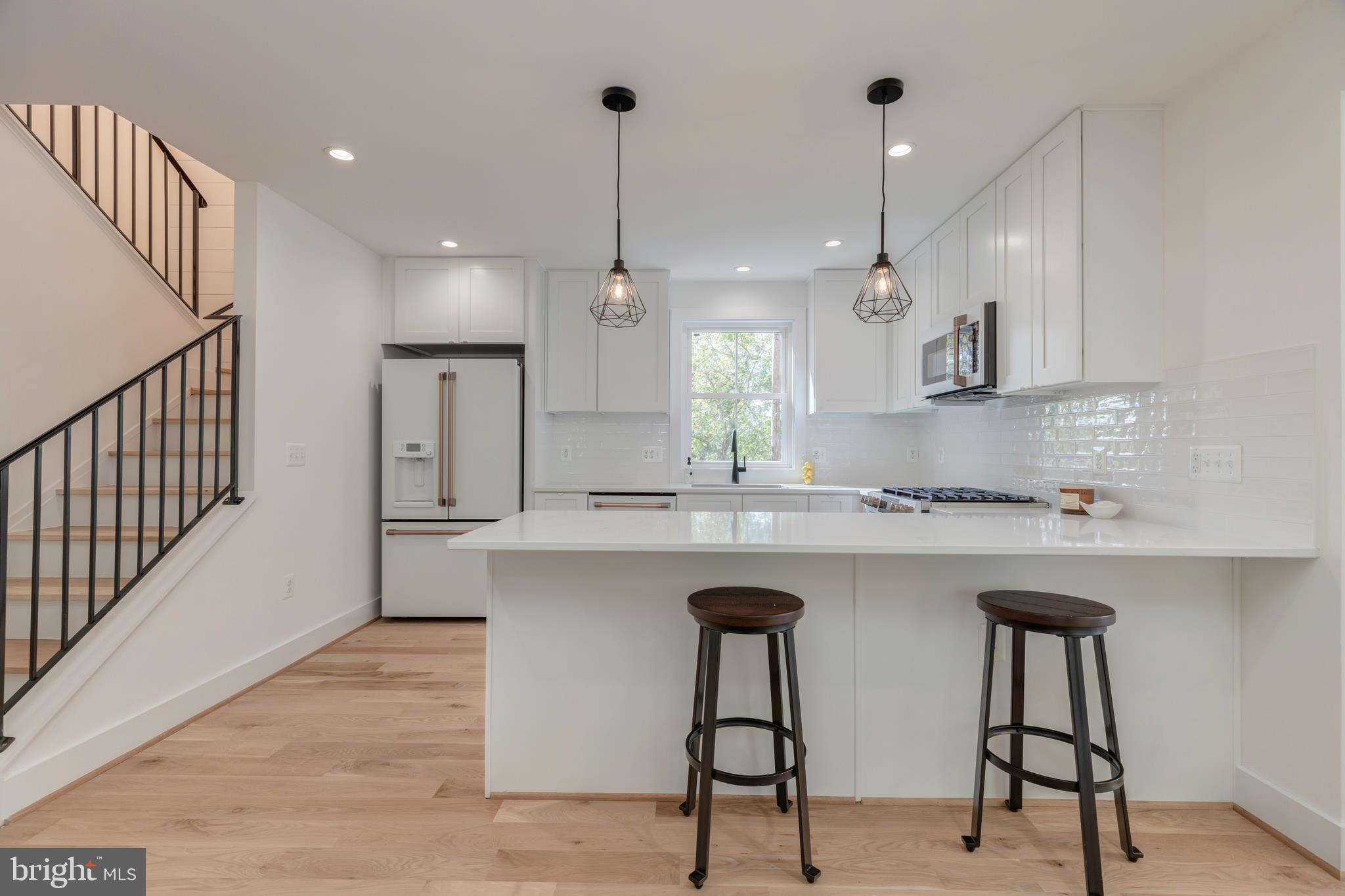 2710 South Arlington Ridge Road Arlington, VA 22206 - Photo 12 of 55