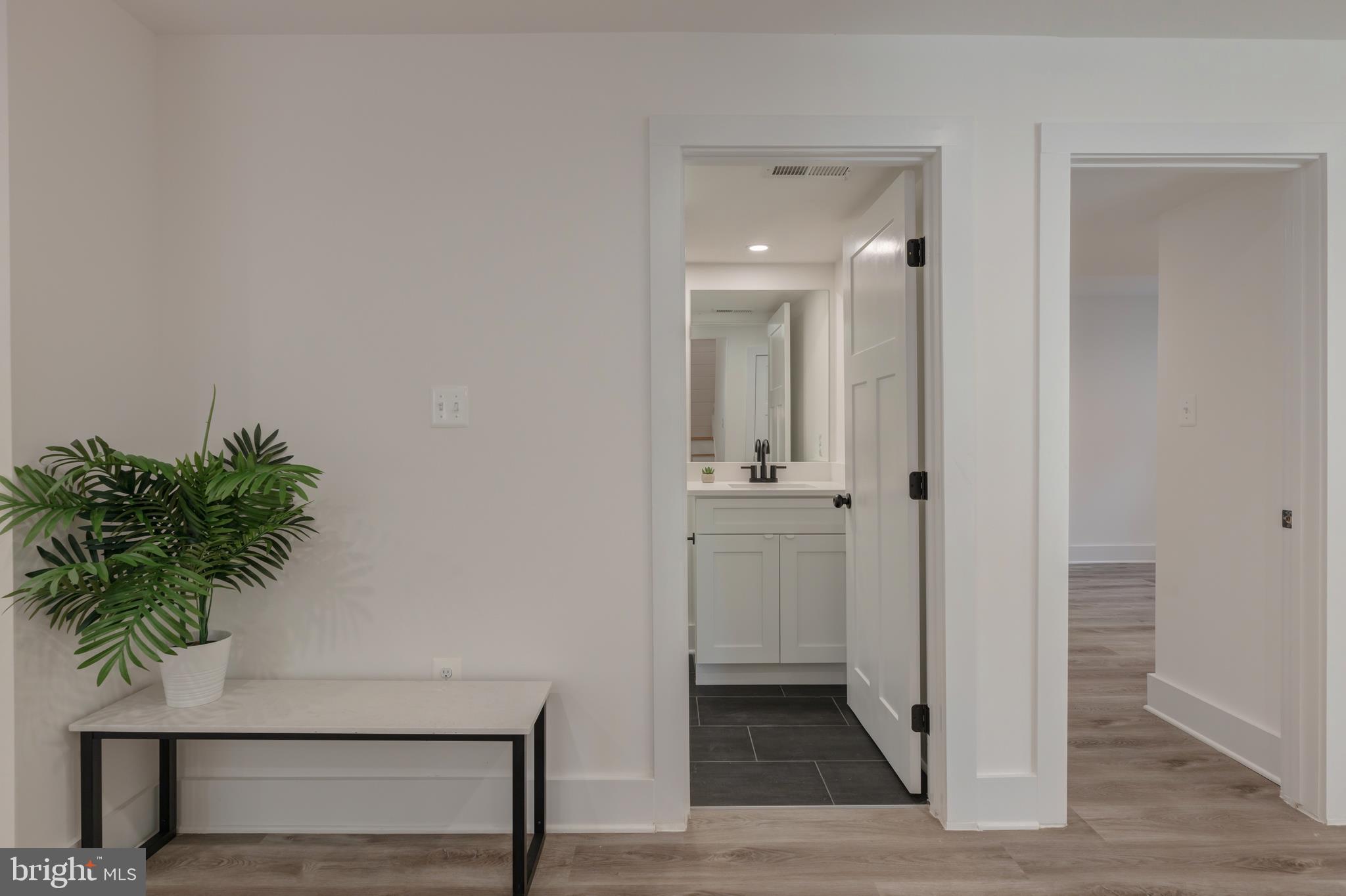 2710 South Arlington Ridge Road Arlington, VA 22206 - Photo 43 of 55