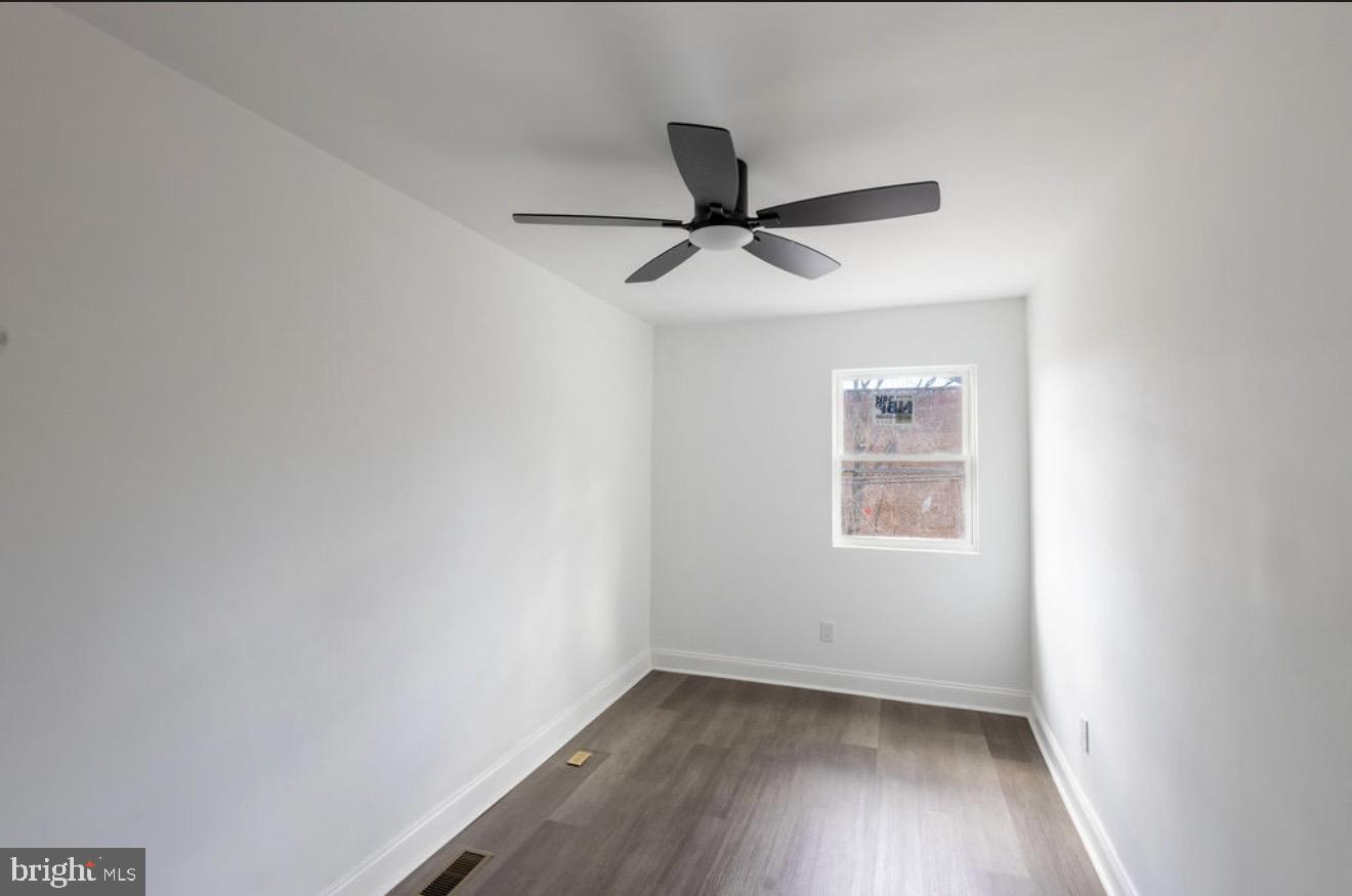 3905 8th Street Baltimore, MD 21225 - Photo 11 of 15