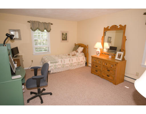 80 Dalton Road Holliston, MA 01746 - Photo 12 of 16 Gallery Image 12