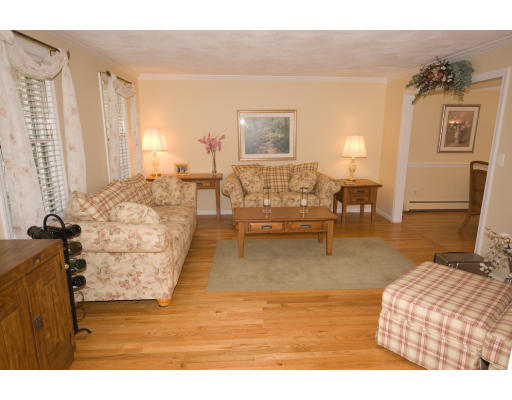 80 Dalton Road Holliston, MA 01746 - Photo 3 of 16 Gallery Image 3