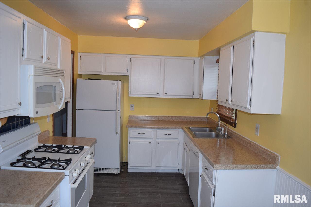 1105 Hacker Street Buffalo, IA 52728 - Photo 12 of 15 Gallery Image 12