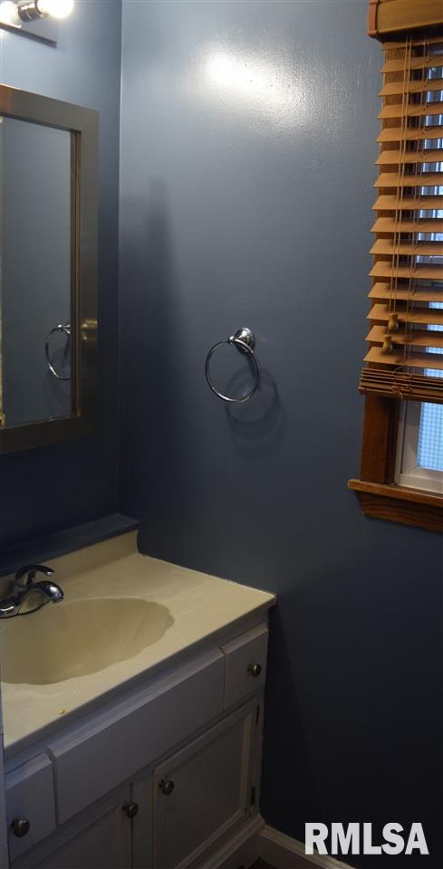 1105 Hacker Street Buffalo, IA 52728 - Photo 6 of 15 Gallery Image 6